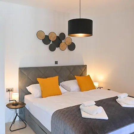 Blu - Private Heated Pool And Billiard *