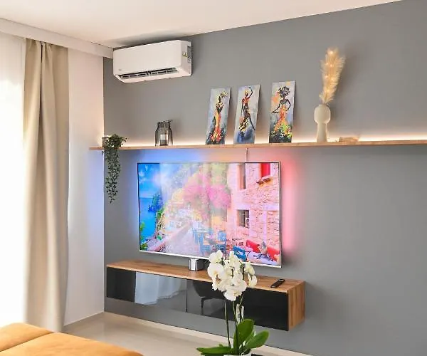 Blu - Private Heated Pool And Billiard *