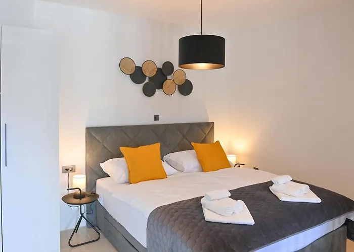 Blu - Private Heated Pool And Billiard *