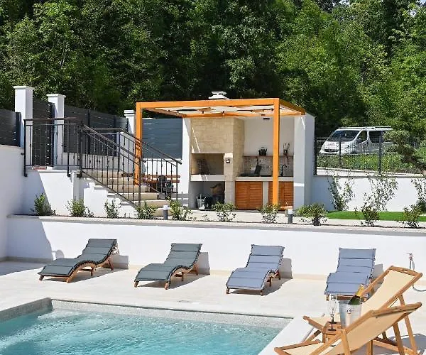 Blu - Private Heated Pool And Billiard Veprinac